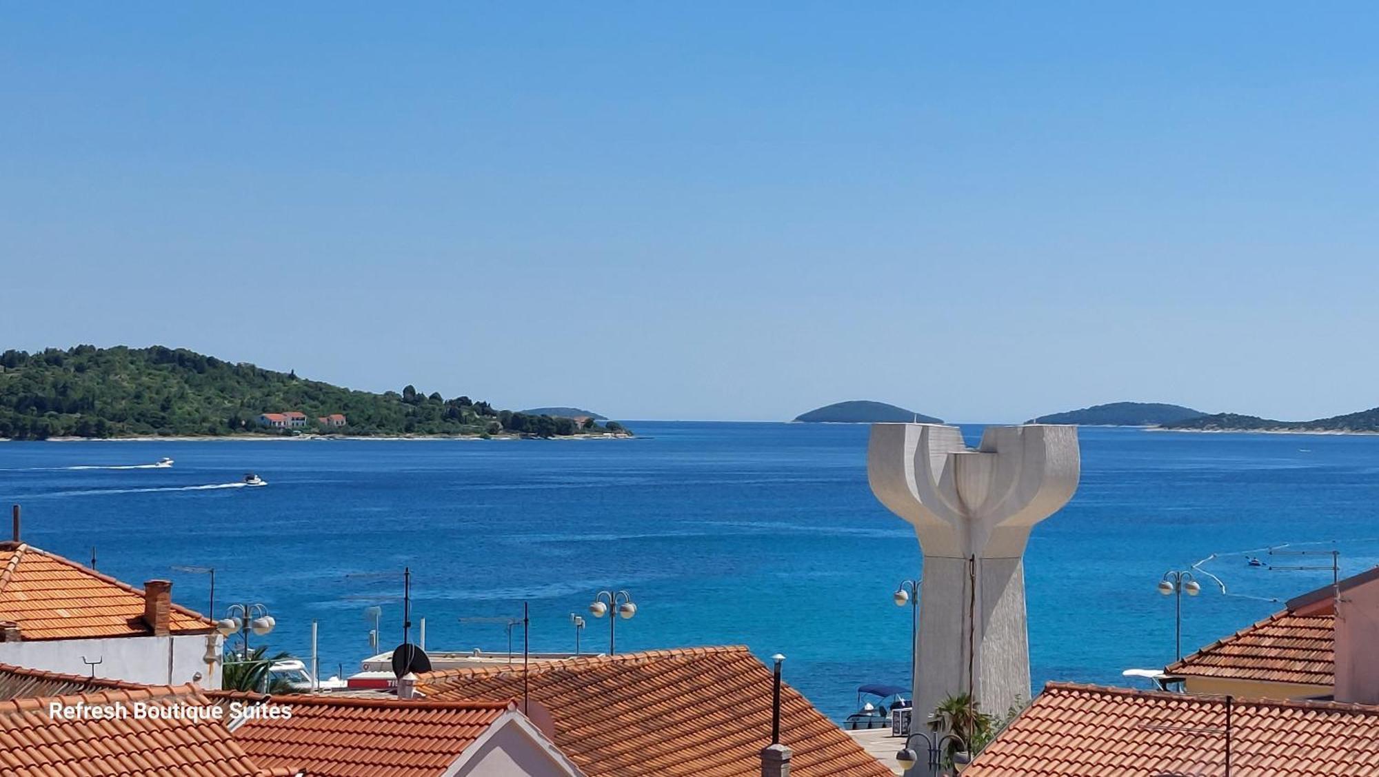 Refresh Boutique Suites - Central Point Vodice Phòng bức ảnh