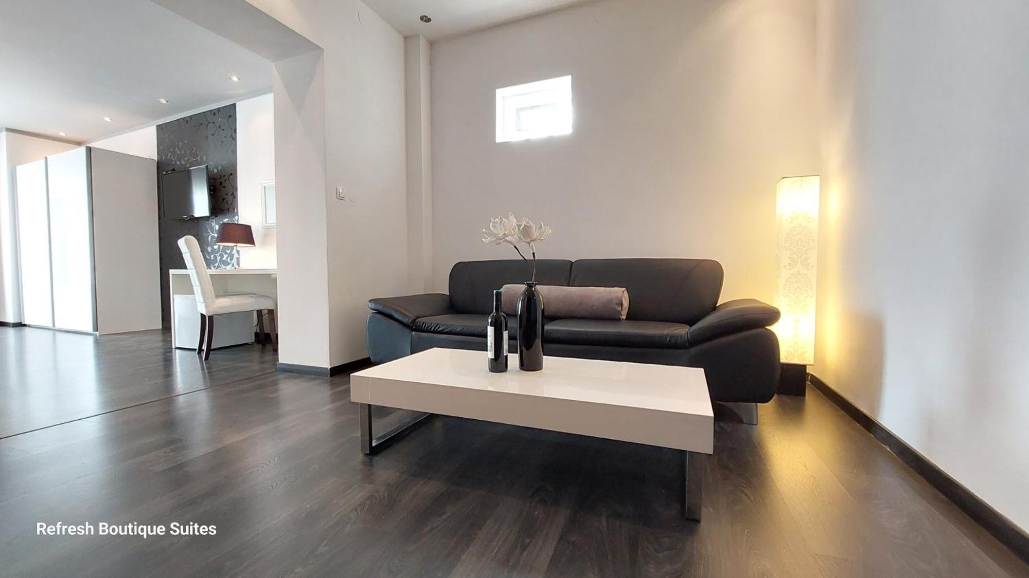 Refresh Boutique Suites - Central Point Vodice Phòng bức ảnh